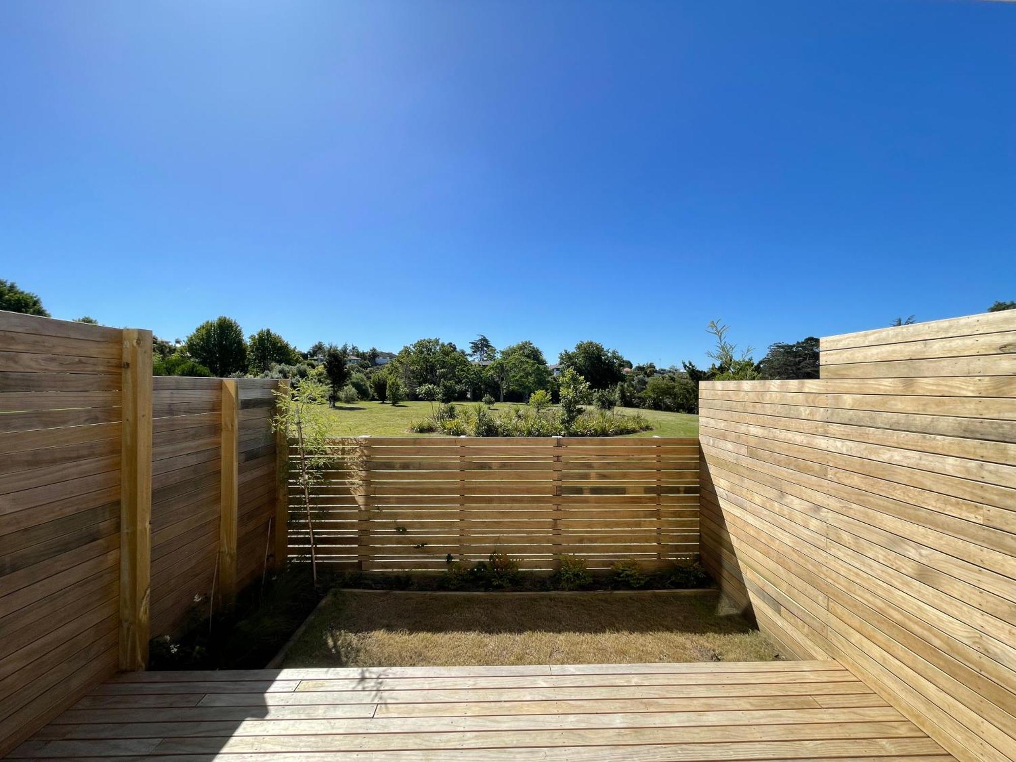 Modern By The Reserve Ferienhaus