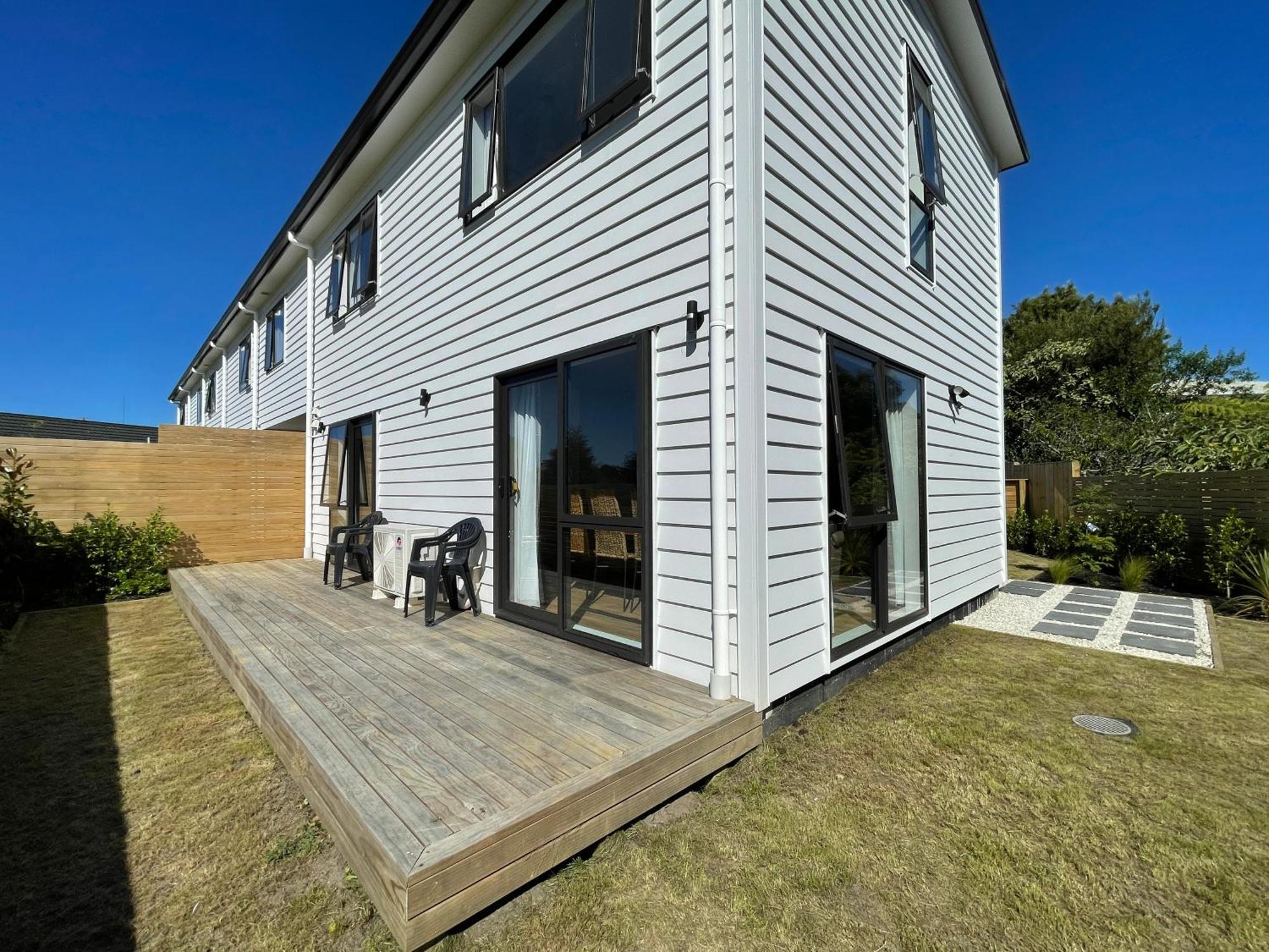 Modern By The Reserve Ferienhaus